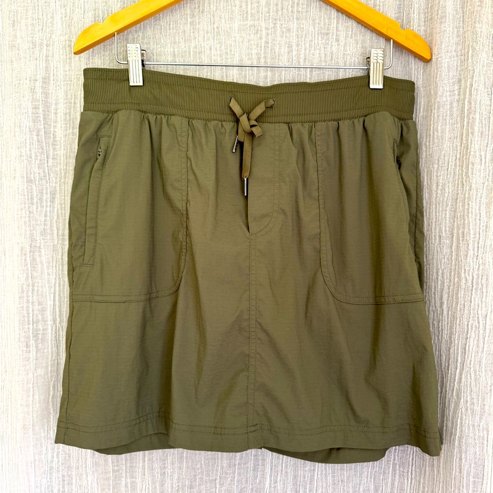 LL Bean Vista Camp Skort EUC Size Large